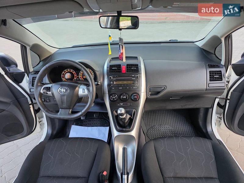 Хэтчбек Toyota Auris 2013 в Хмельницком фото 48 Хэтчбек Toyota Auris 2013 в Хмельницком