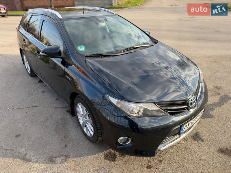 Toyota Auris 2013