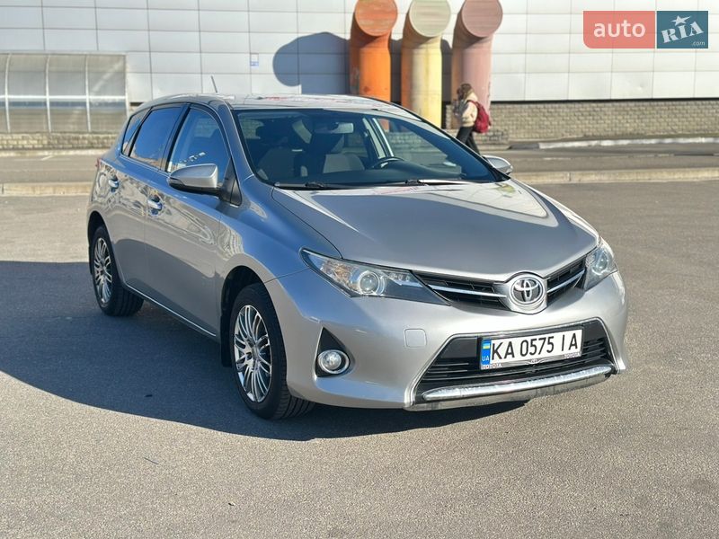 Toyota Auris 2013