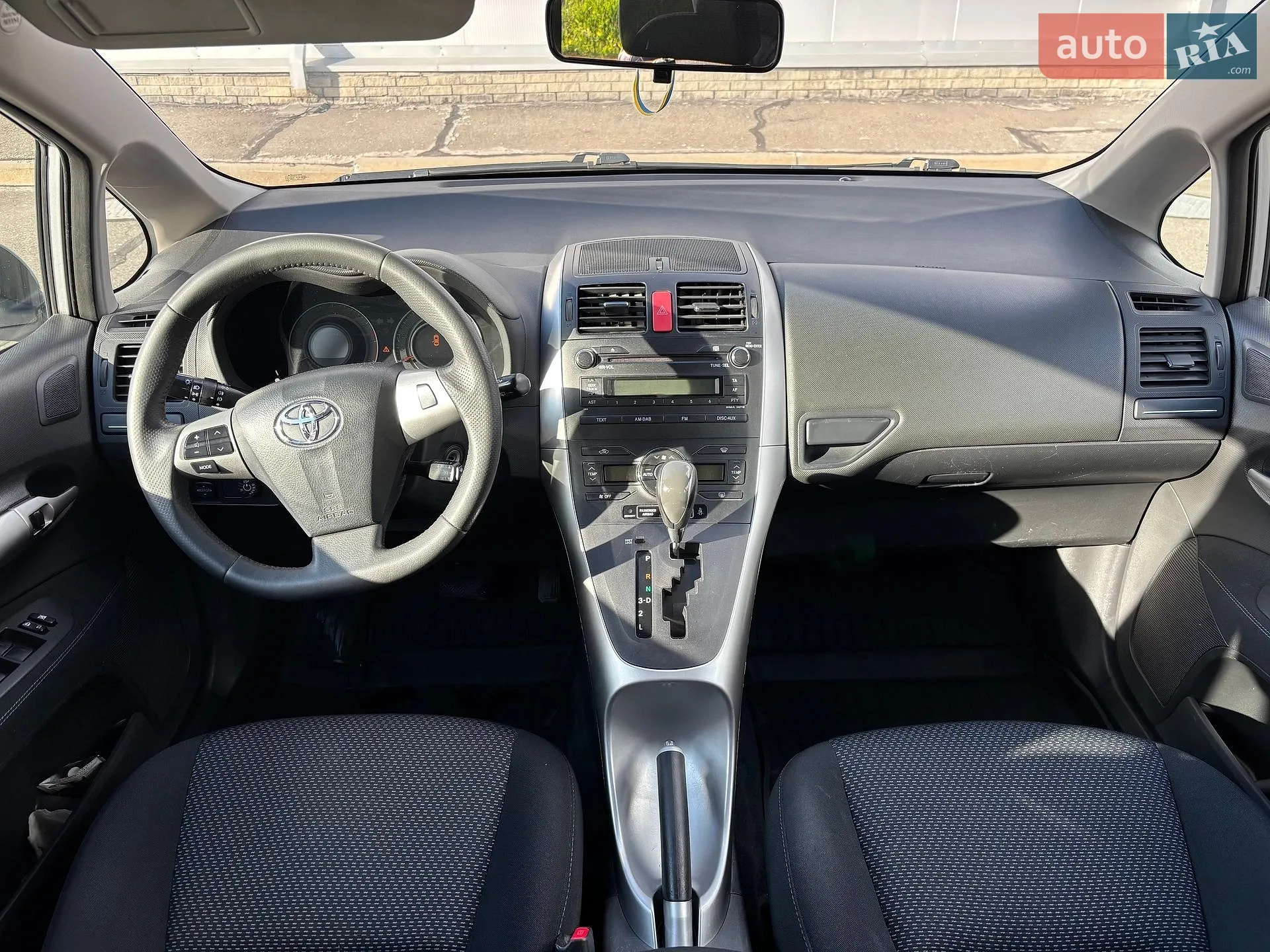 2011 Toyota Auris - мініатюра 9