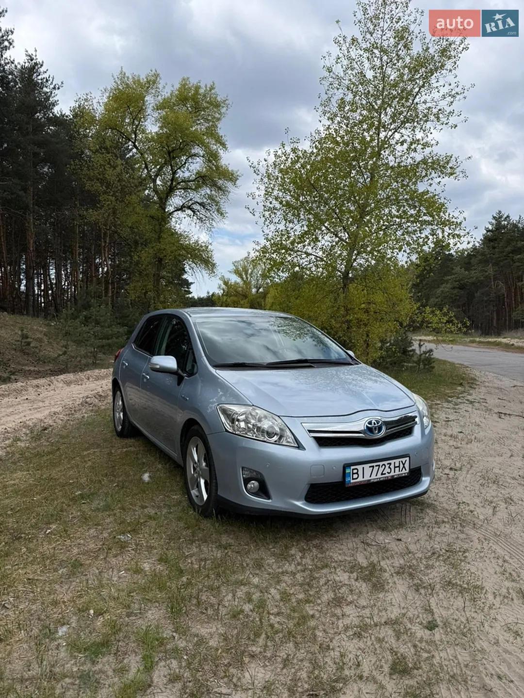 2011 Toyota Auris - фото 1