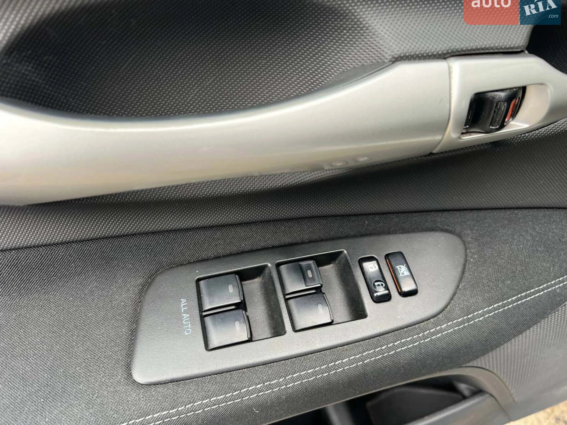 2012 Toyota Auris - мініатюра 16