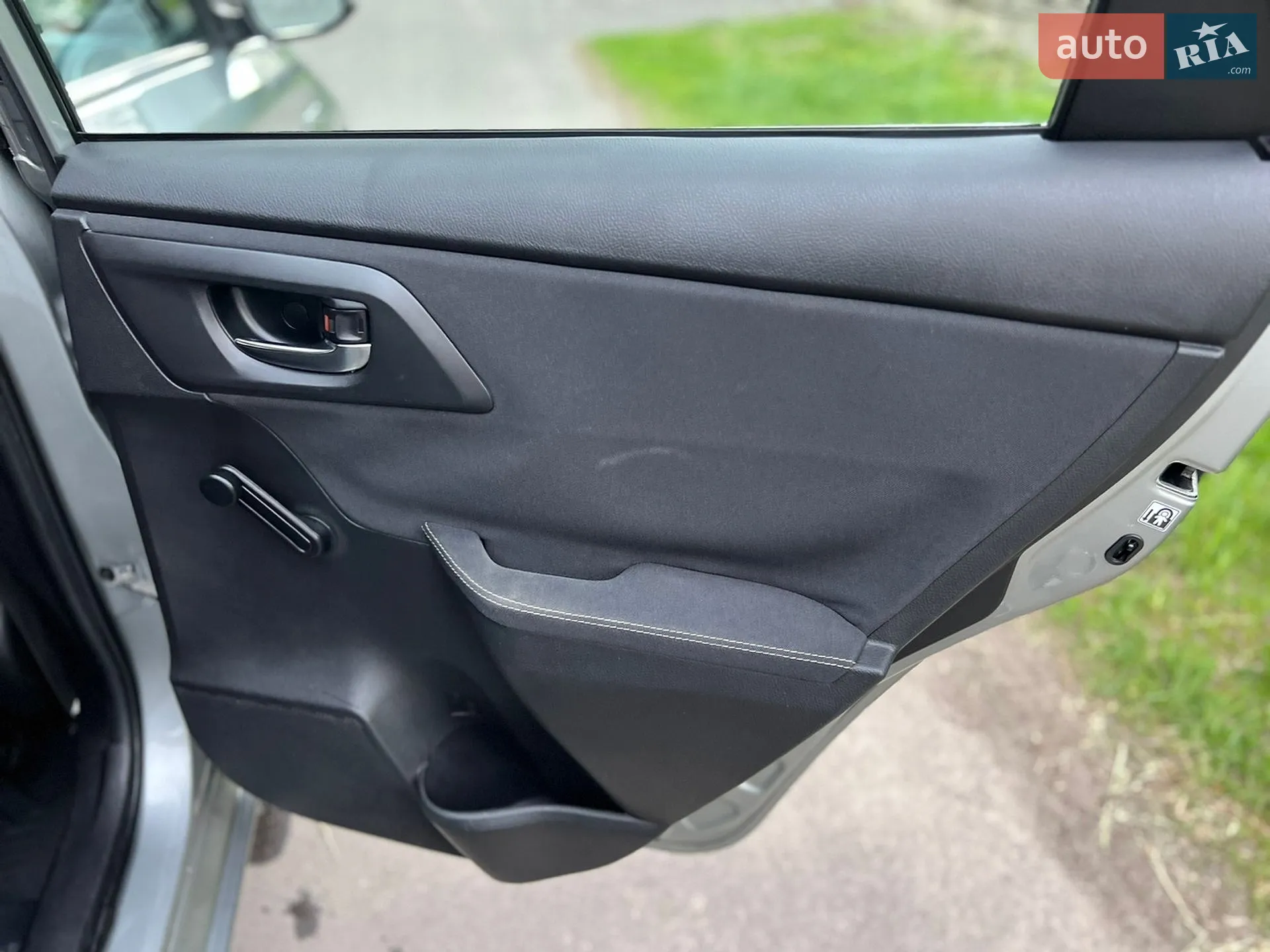 2013 Toyota Auris - мініатюра 24