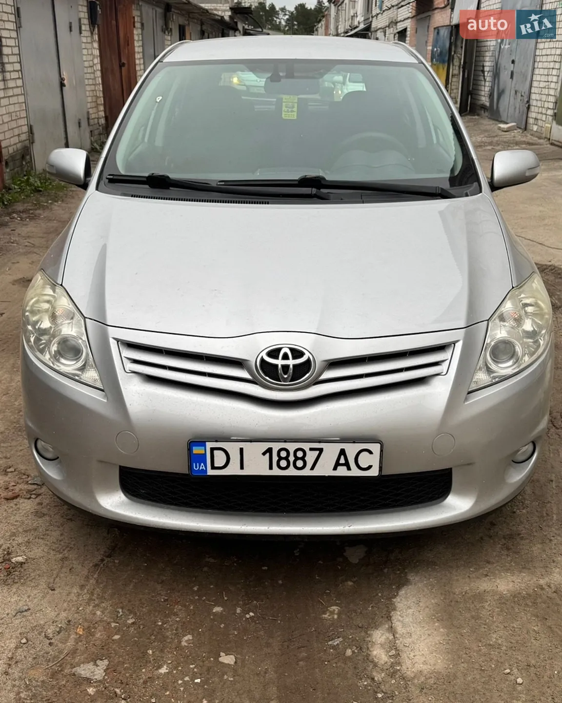 2011 Toyota Auris - мініатюра 2