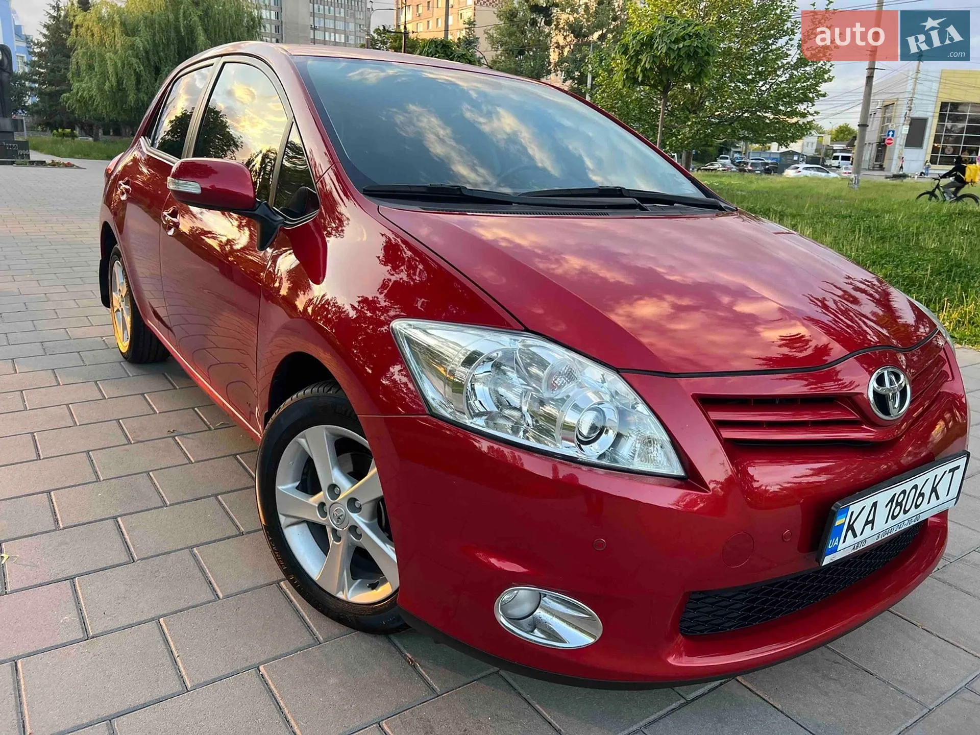 2011 Toyota Auris - фото 1
