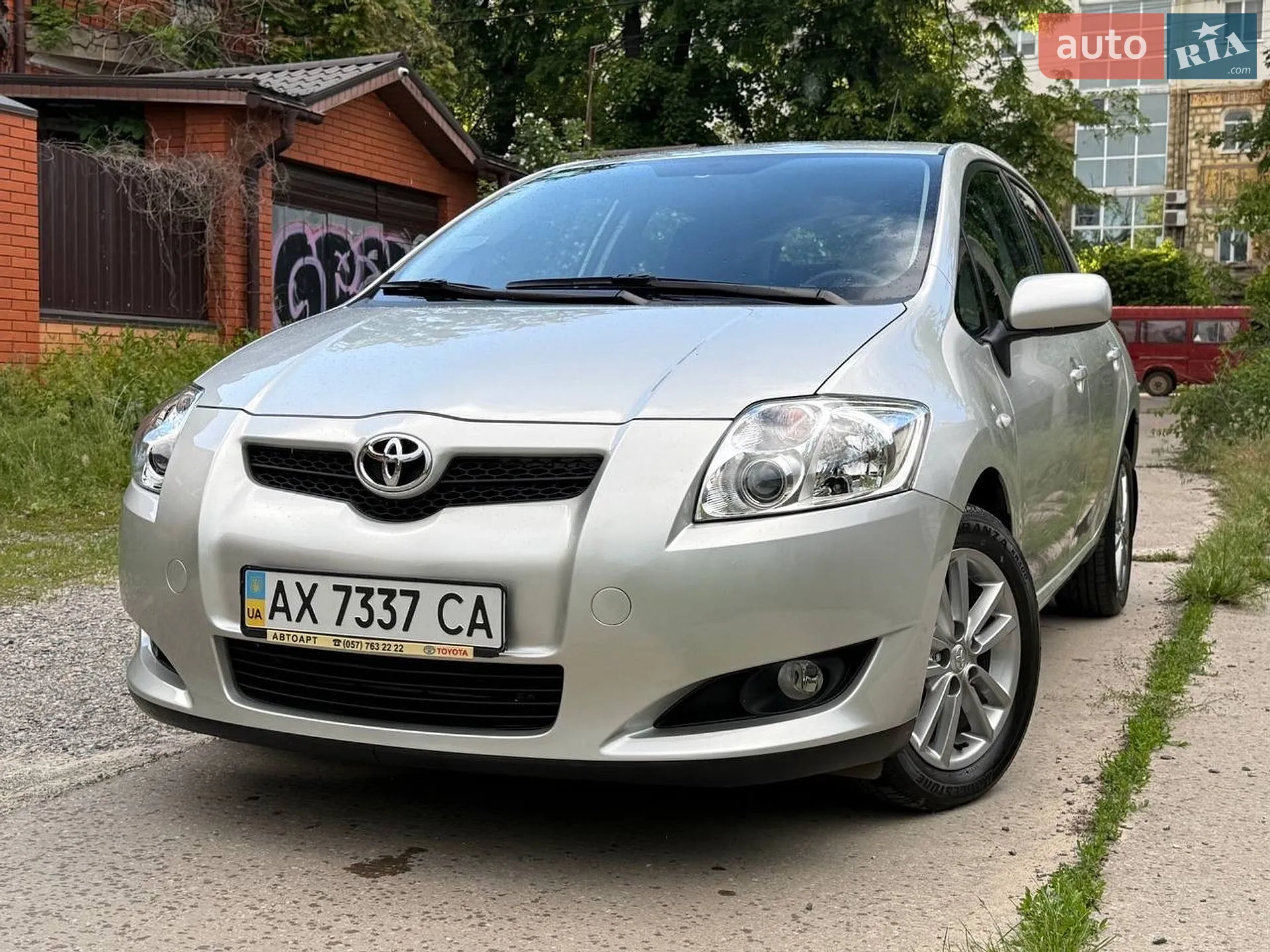 2010 Toyota Auris - мініатюра 2