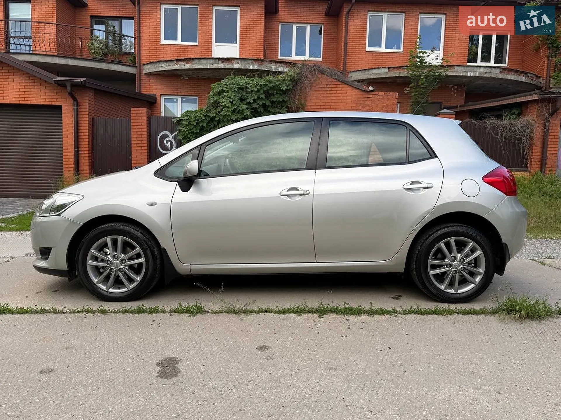 2010 Toyota Auris - мініатюра 5
