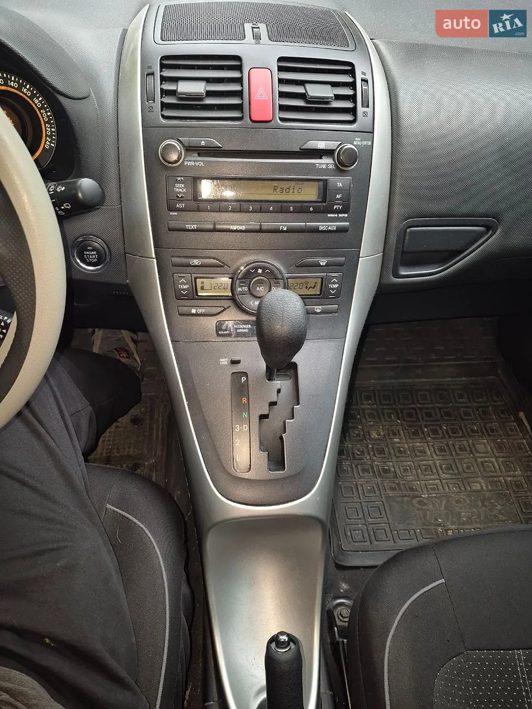 2012 Toyota Auris - мініатюра 10
