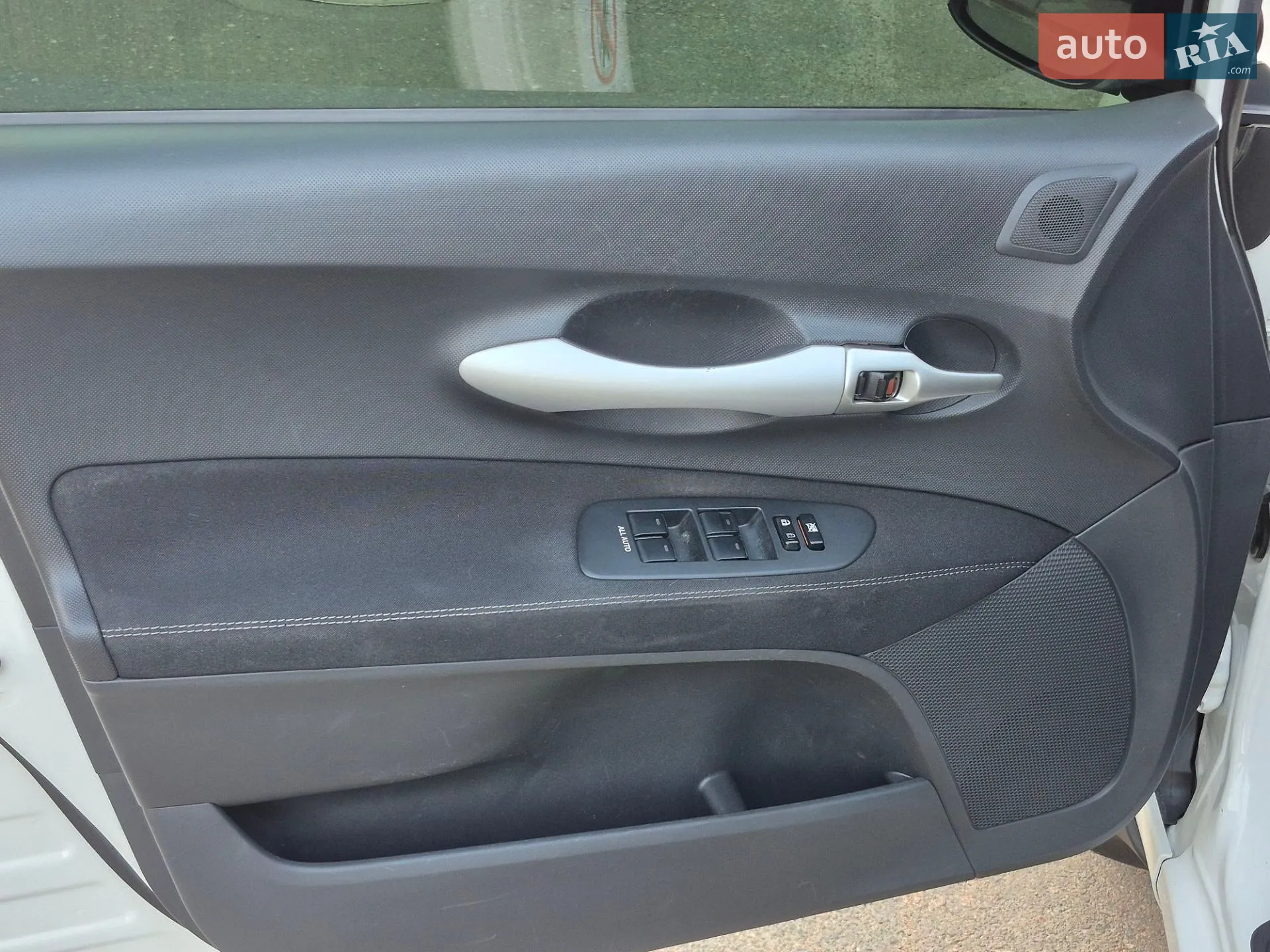 2012 Toyota Auris - мініатюра 30