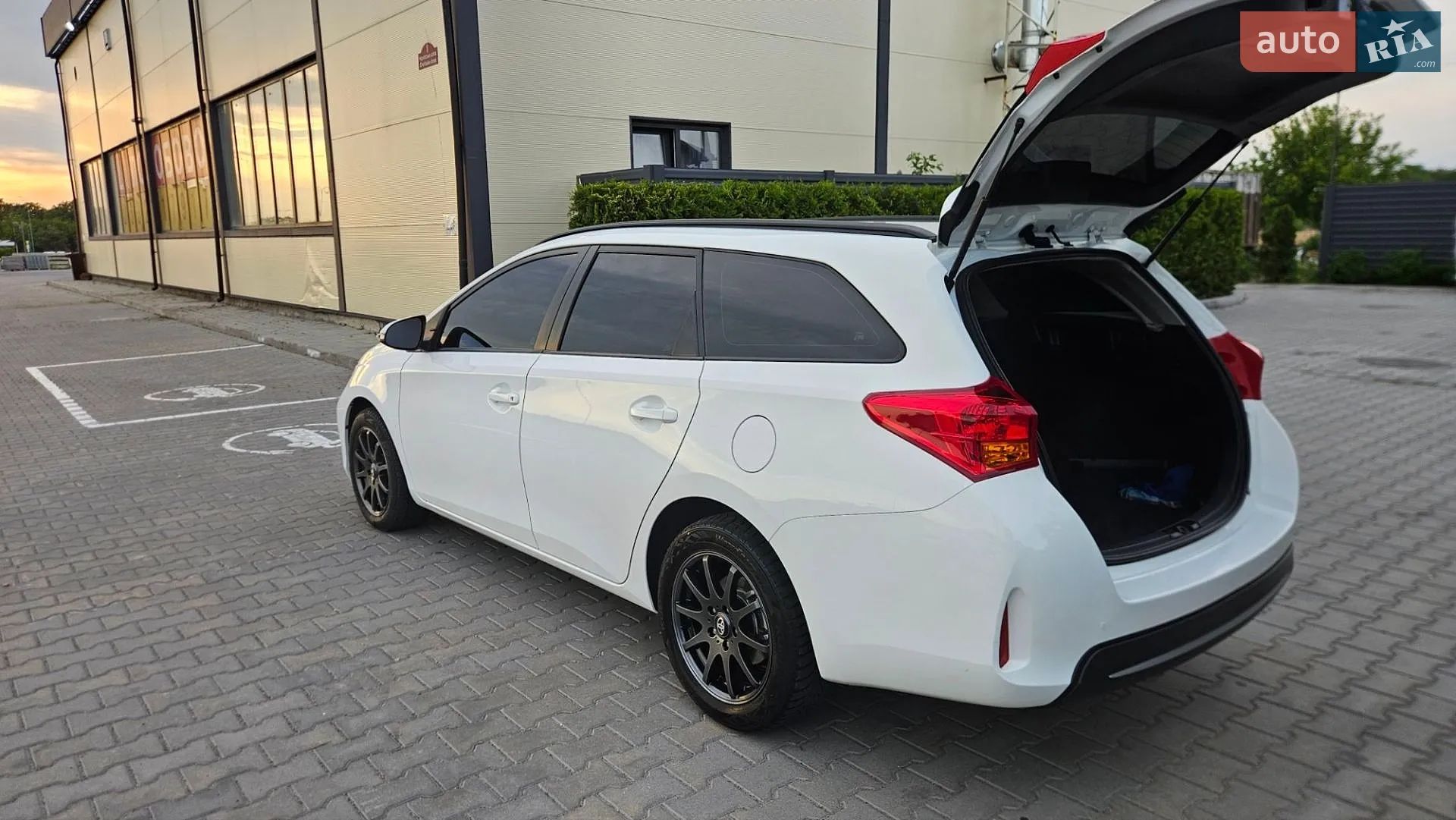 2013 Toyota Auris - мініатюра 7