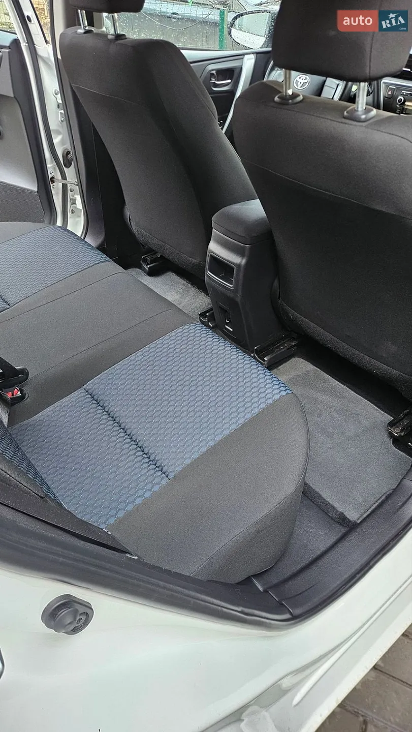 2013 Toyota Auris - мініатюра 18