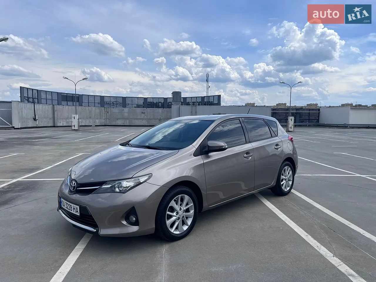 2012 Toyota Auris - мініатюра 16
