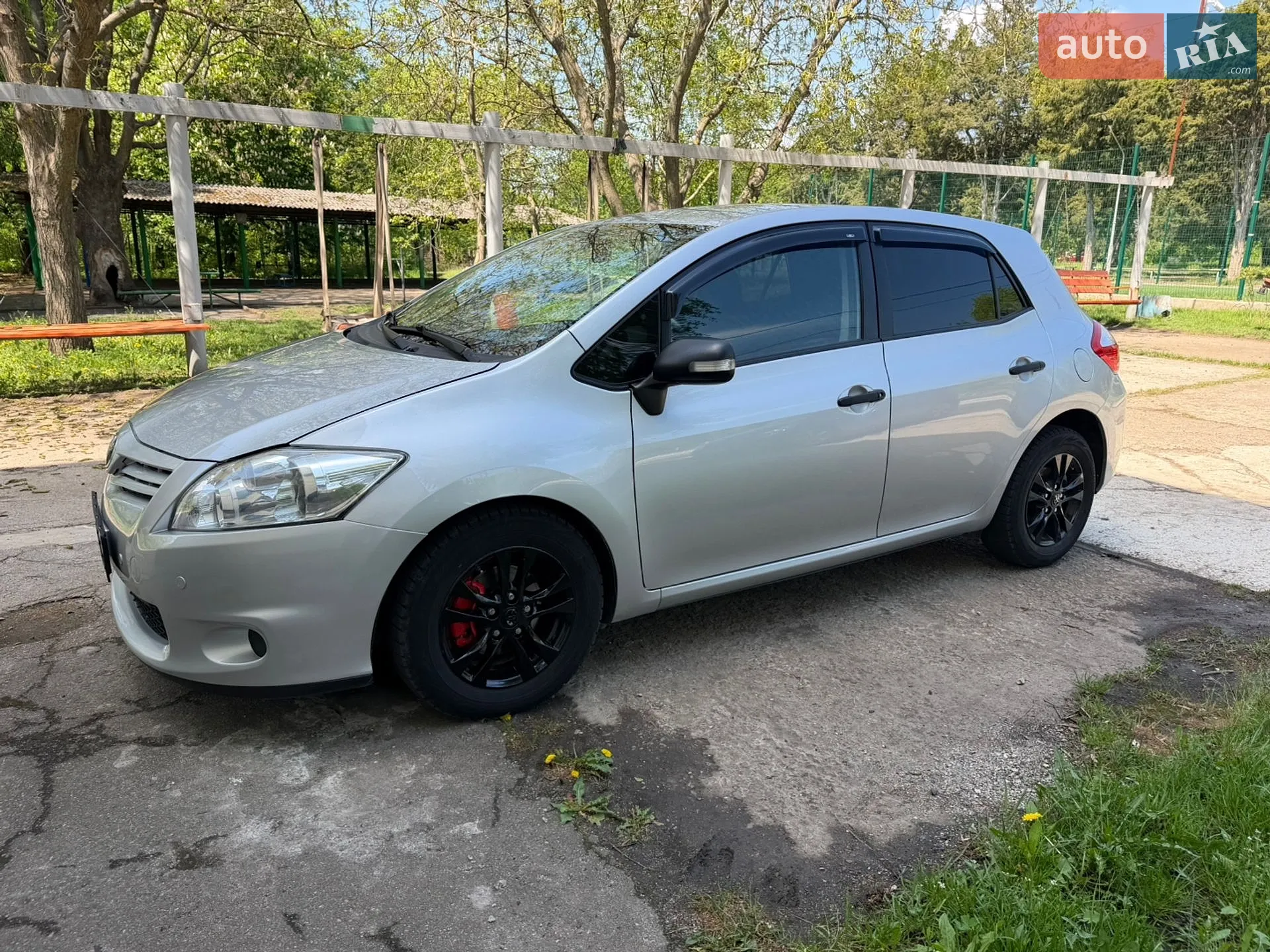 2010 Toyota Auris - мініатюра 2