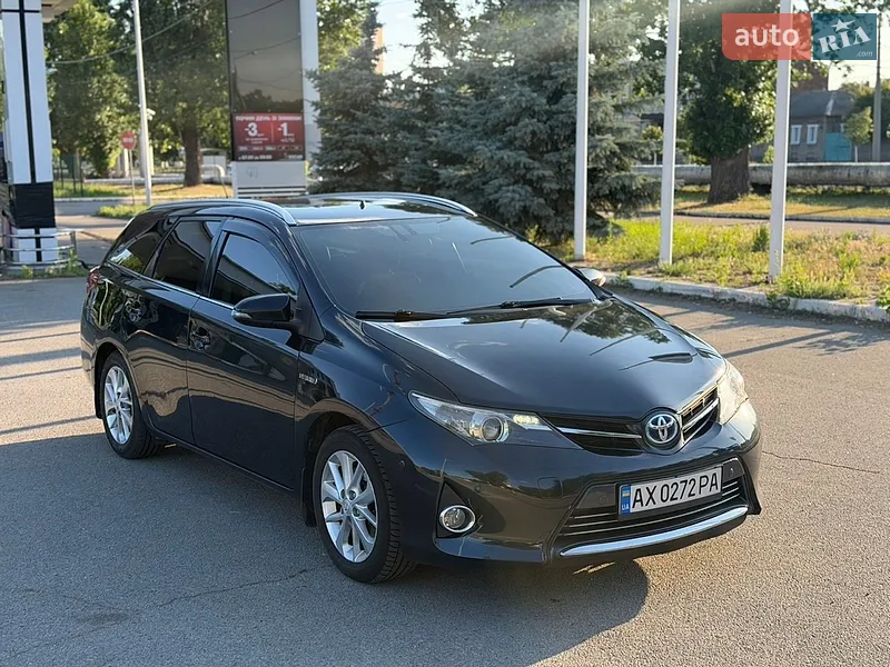 Toyota Auris 2013