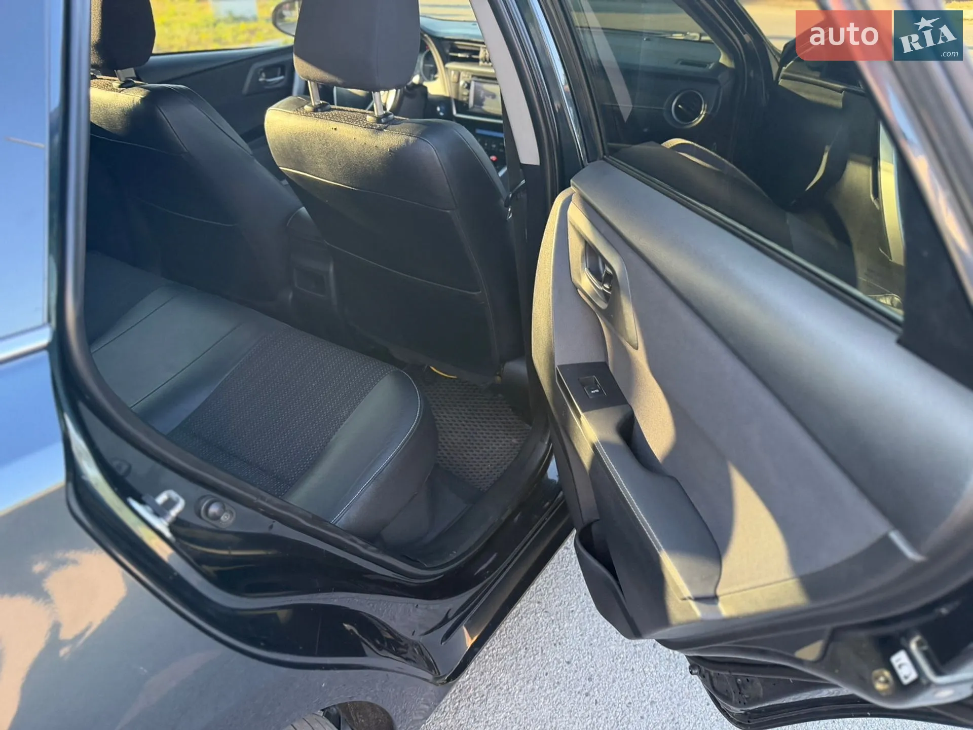 2013 Toyota Auris - мініатюра 10