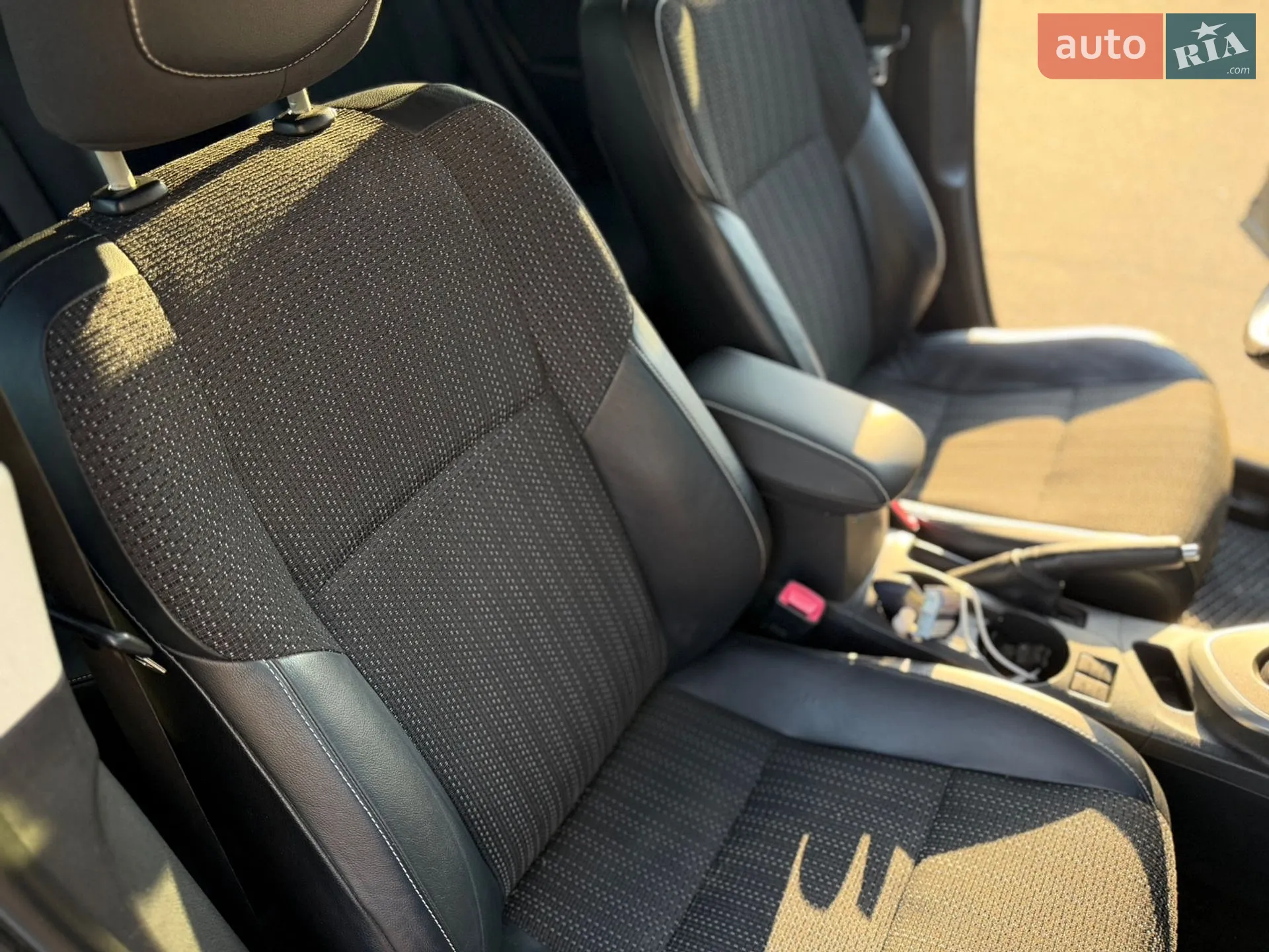2013 Toyota Auris - мініатюра 24