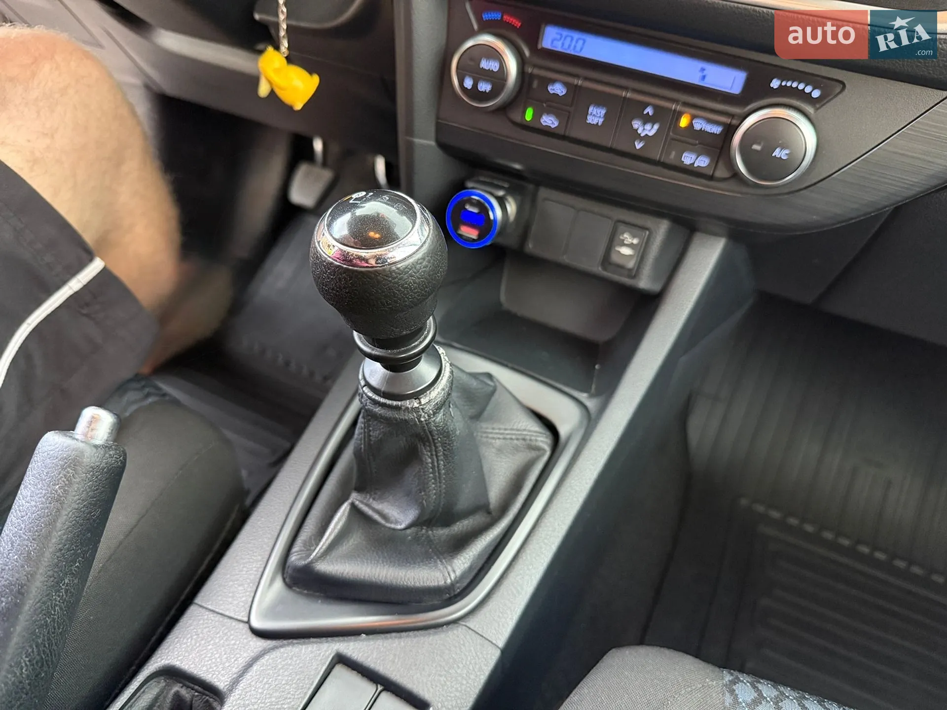 2013 Toyota Auris - мініатюра 17