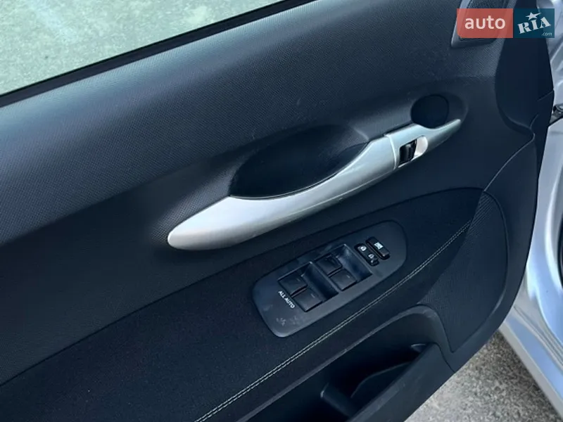 Toyota Auris 2011 VIN NMTKV56E40R088668 фото оголошення 17 з 69