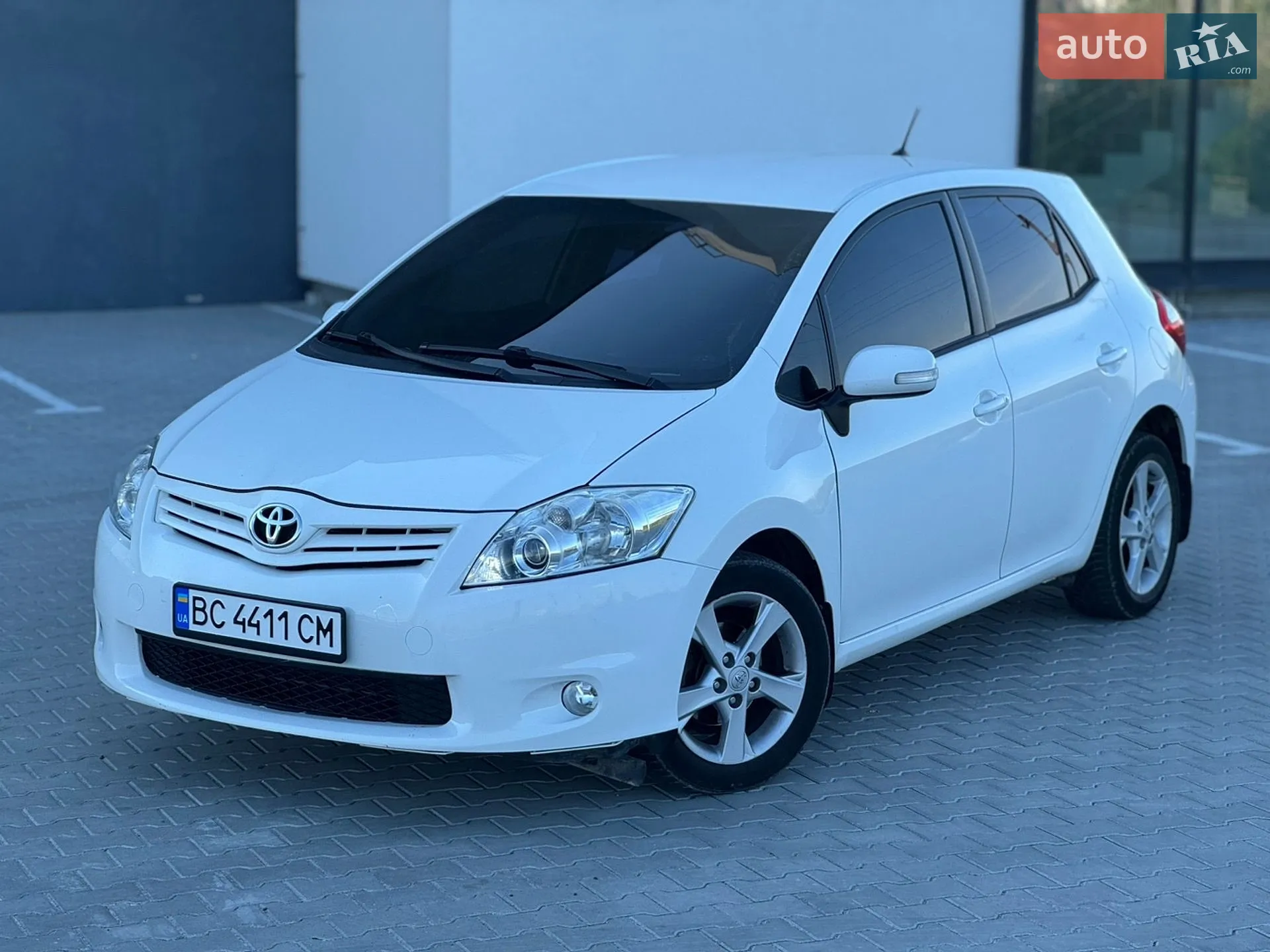 2012 Toyota Auris - мініатюра 2