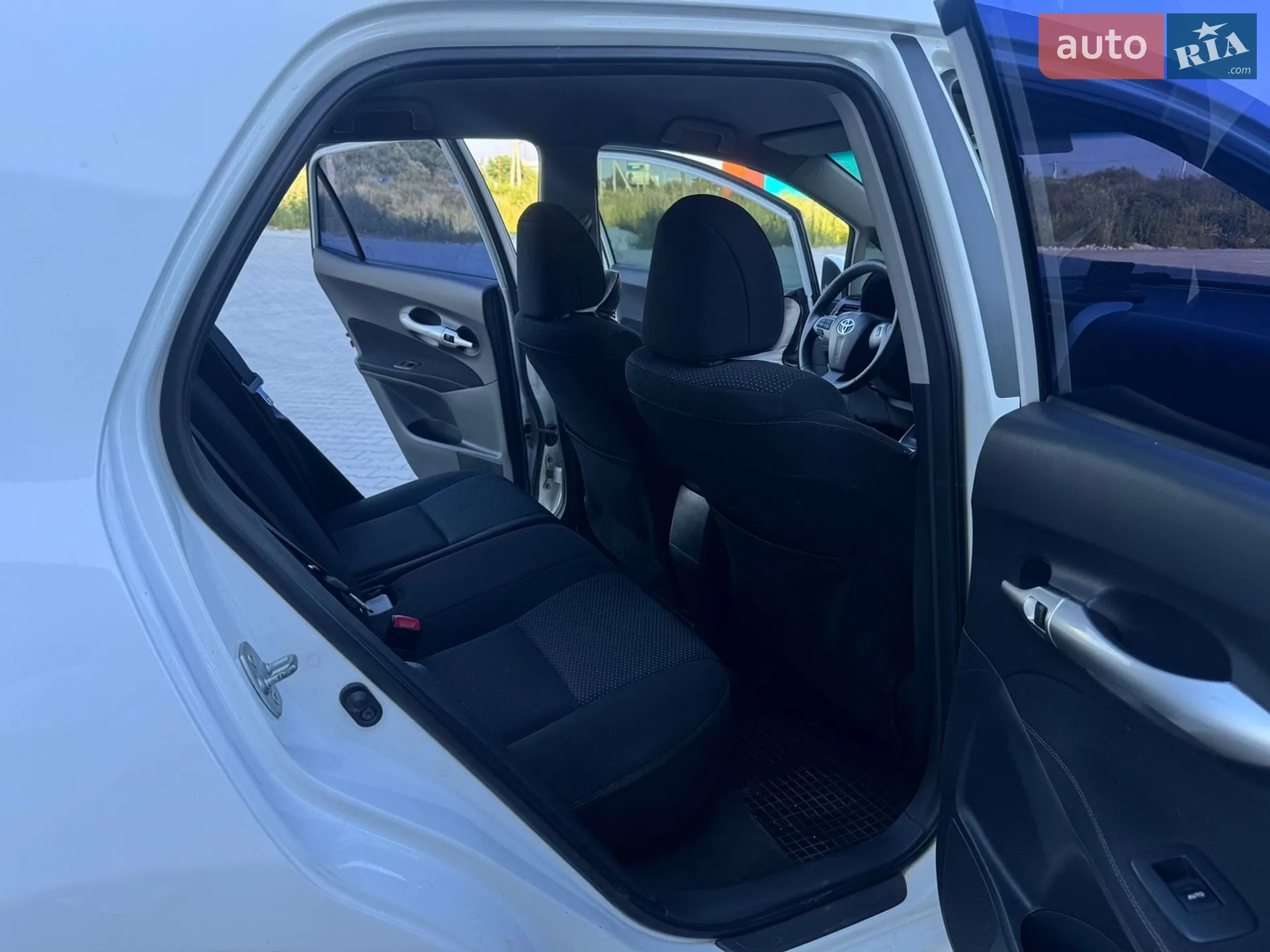 2012 Toyota Auris - мініатюра 31