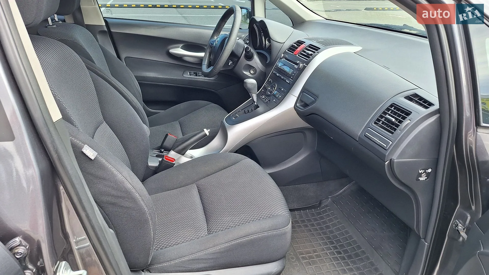 2011 Toyota Auris - мініатюра 16