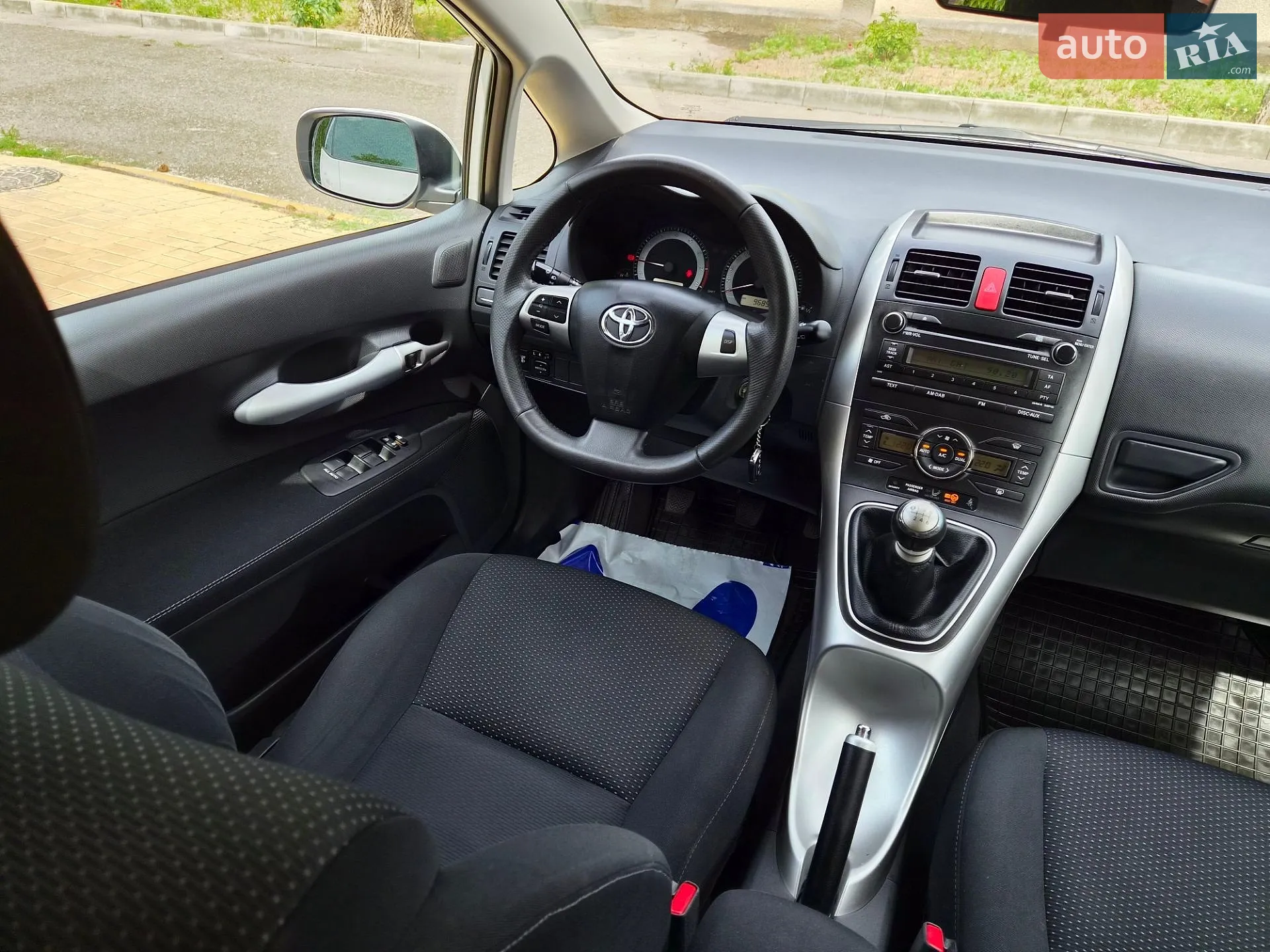 2012 Toyota Auris - мініатюра 17