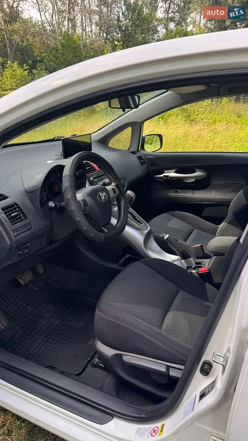 2011 Toyota Auris - мініатюра 6