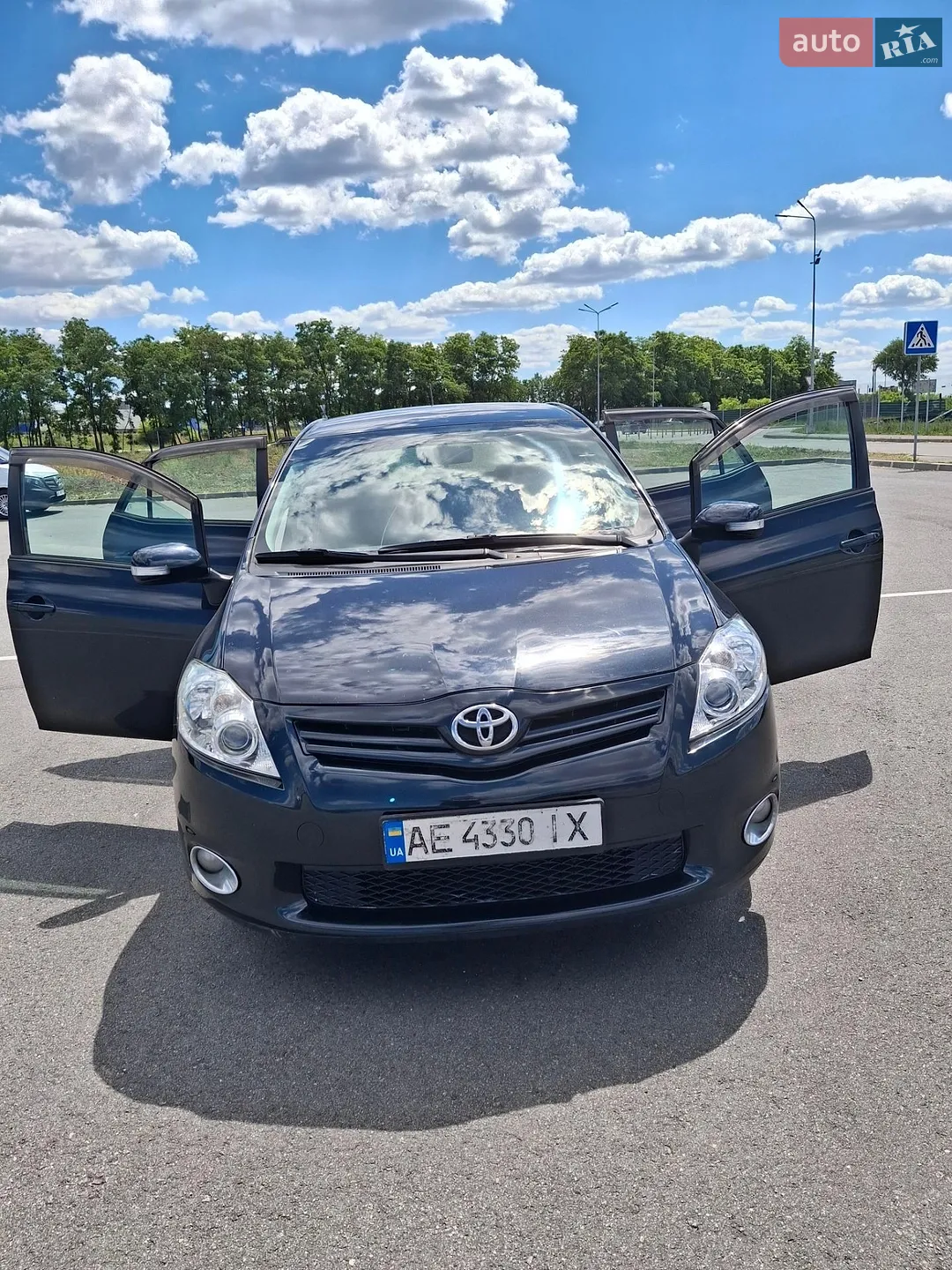 2012 Toyota Auris - фото 1