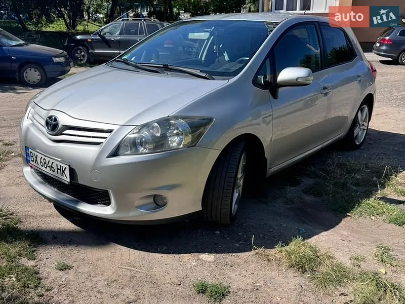 Toyota Auris 2011
