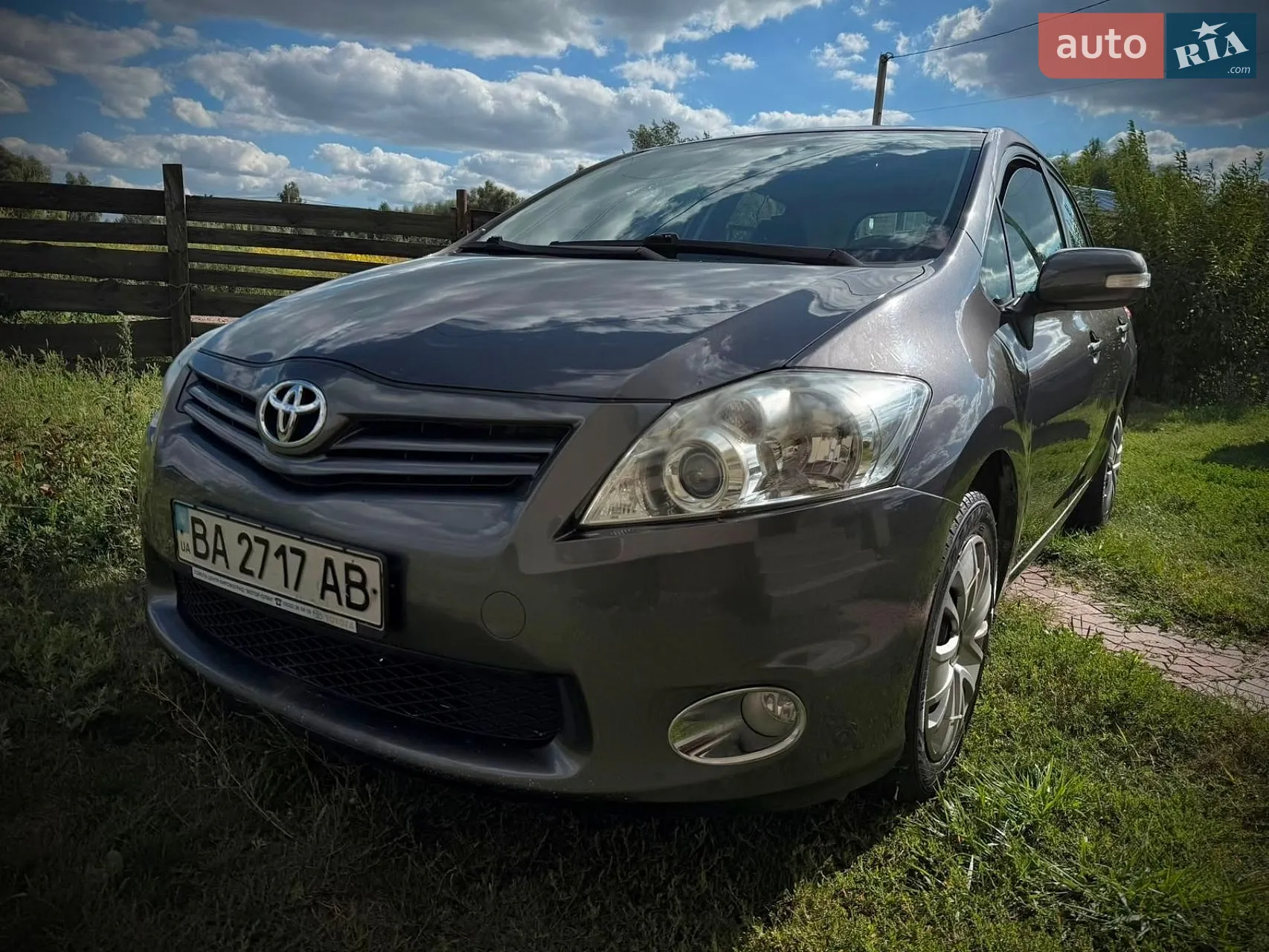 2010 Toyota Auris - мініатюра 2