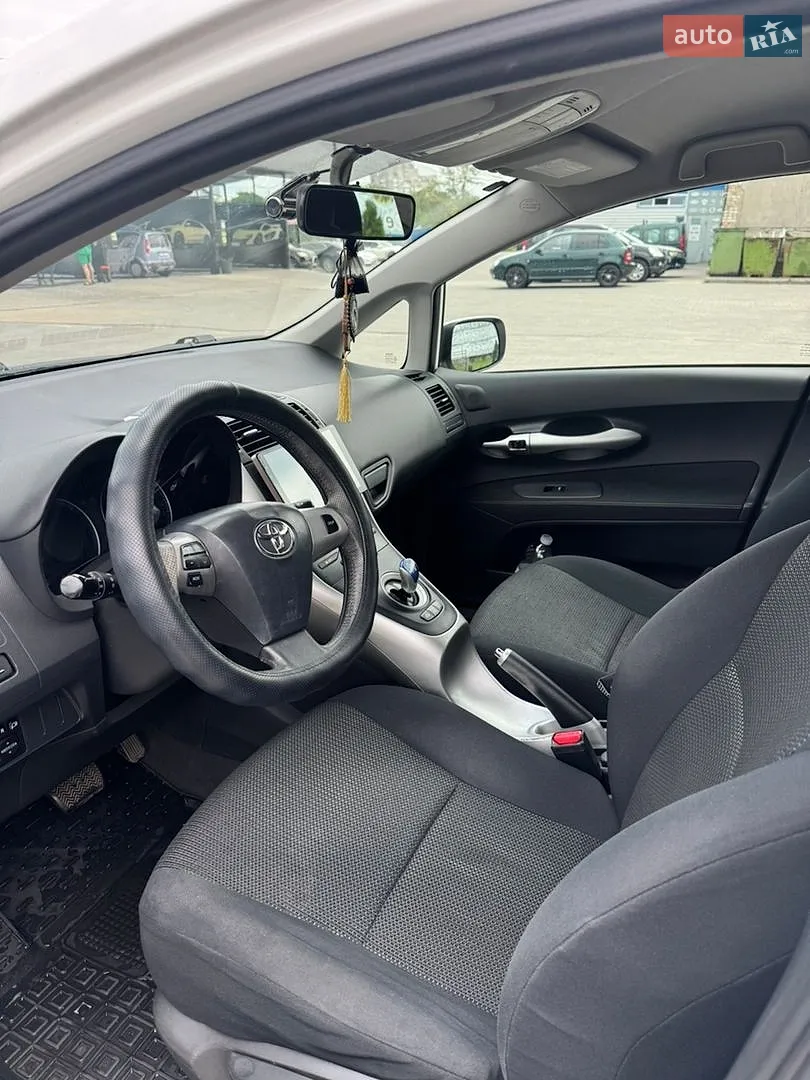 2010 Toyota Auris - мініатюра 6