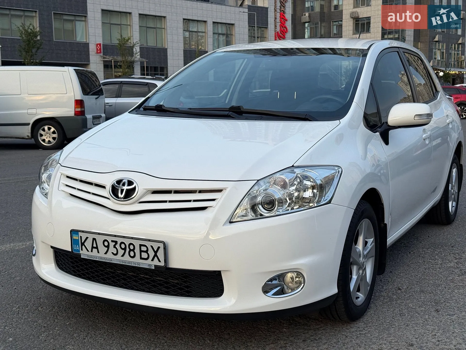 2012 Toyota Auris - фото 1