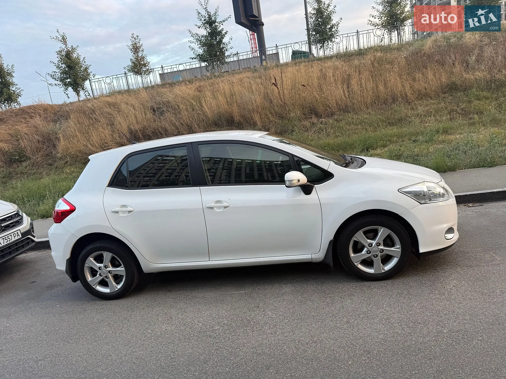 2012 Toyota Auris - мініатюра 9