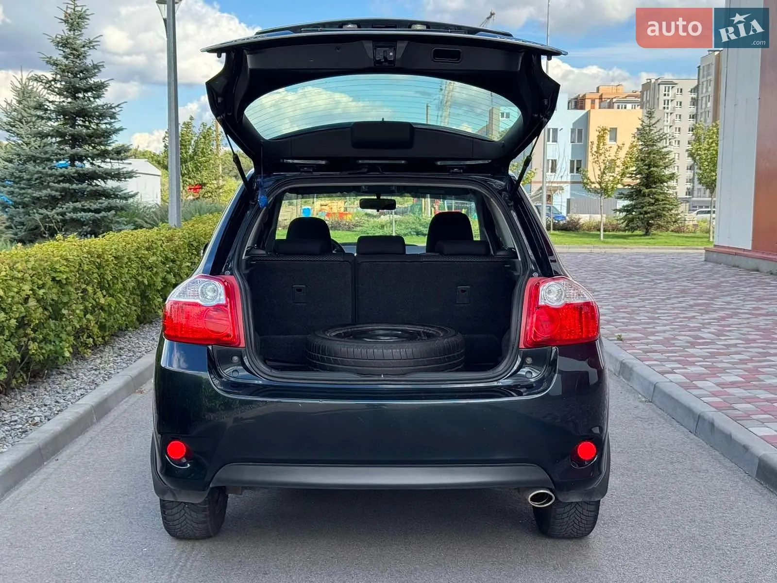 2012 Toyota Auris - мініатюра 11
