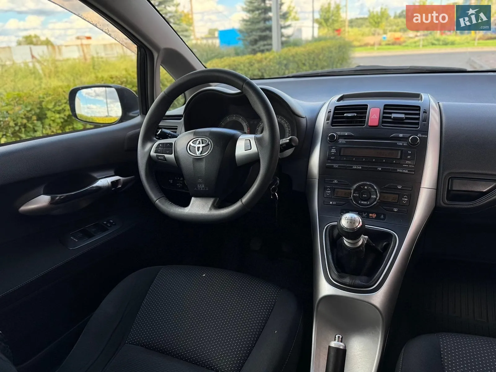 2012 Toyota Auris - мініатюра 16
