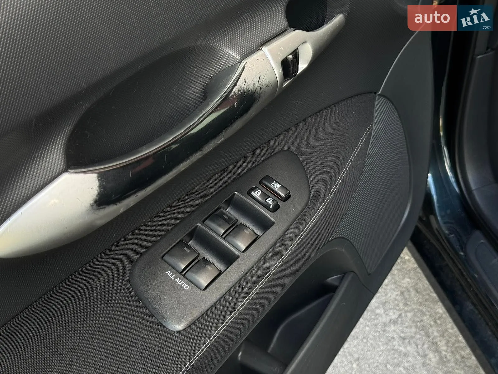 2012 Toyota Auris - мініатюра 13