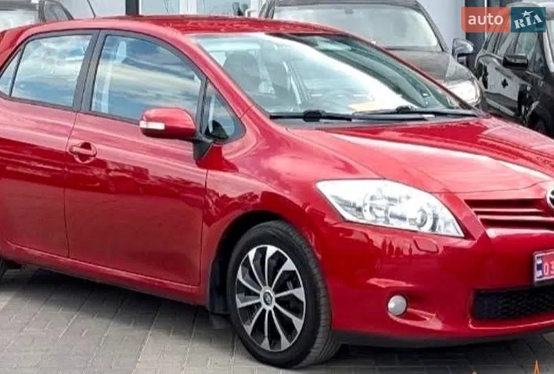 Toyota Auris 2011