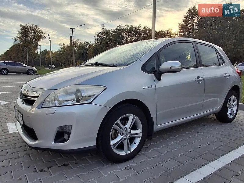 Toyota Auris 2011