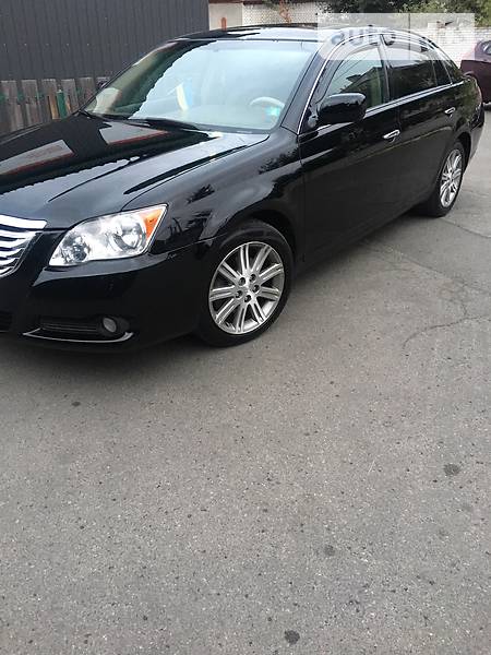 Седан Toyota Avalon 2008 в Киеве