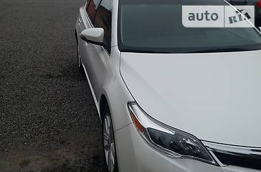 Седан Toyota Avalon 2015 в 