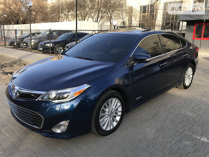 Седан Toyota Avalon 2013 в 
