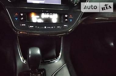 Седан Toyota Avalon 2015 в 