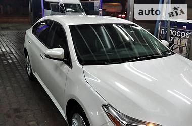 Седан Toyota Avalon 2015 в 