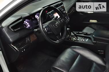 Седан Toyota Avalon 2015 в 
