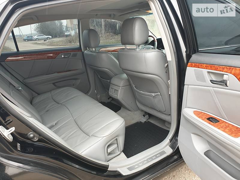 Седан Toyota Avalon 2006 в Харкові