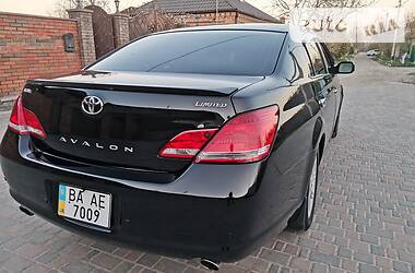 Седан Toyota Avalon 2006 в 