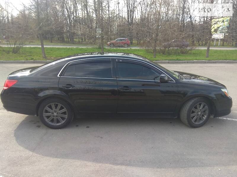 Седан Toyota Avalon 2006 в Умани