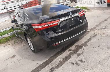 Седан Toyota Avalon 2013 в Киеве