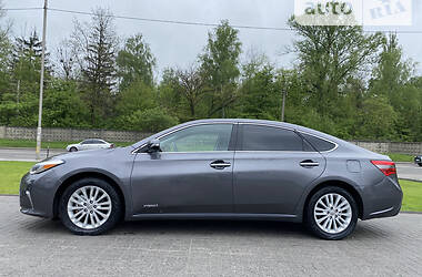 Седан Toyota Avalon 2013 в Киеве