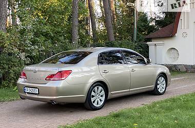 Седан Toyota Avalon 2007 в Киеве